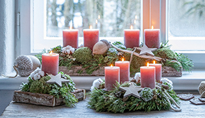 Adventskränze & -gestecke
