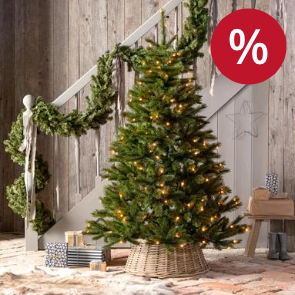 Jetzt 50 % auf künstliche Weihnachtsbäume sichern